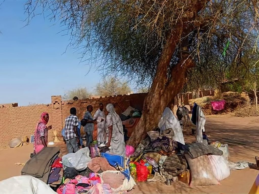 المواجهات تعود لمدينة الفاشر رغم اكتظاظها بالنازحين