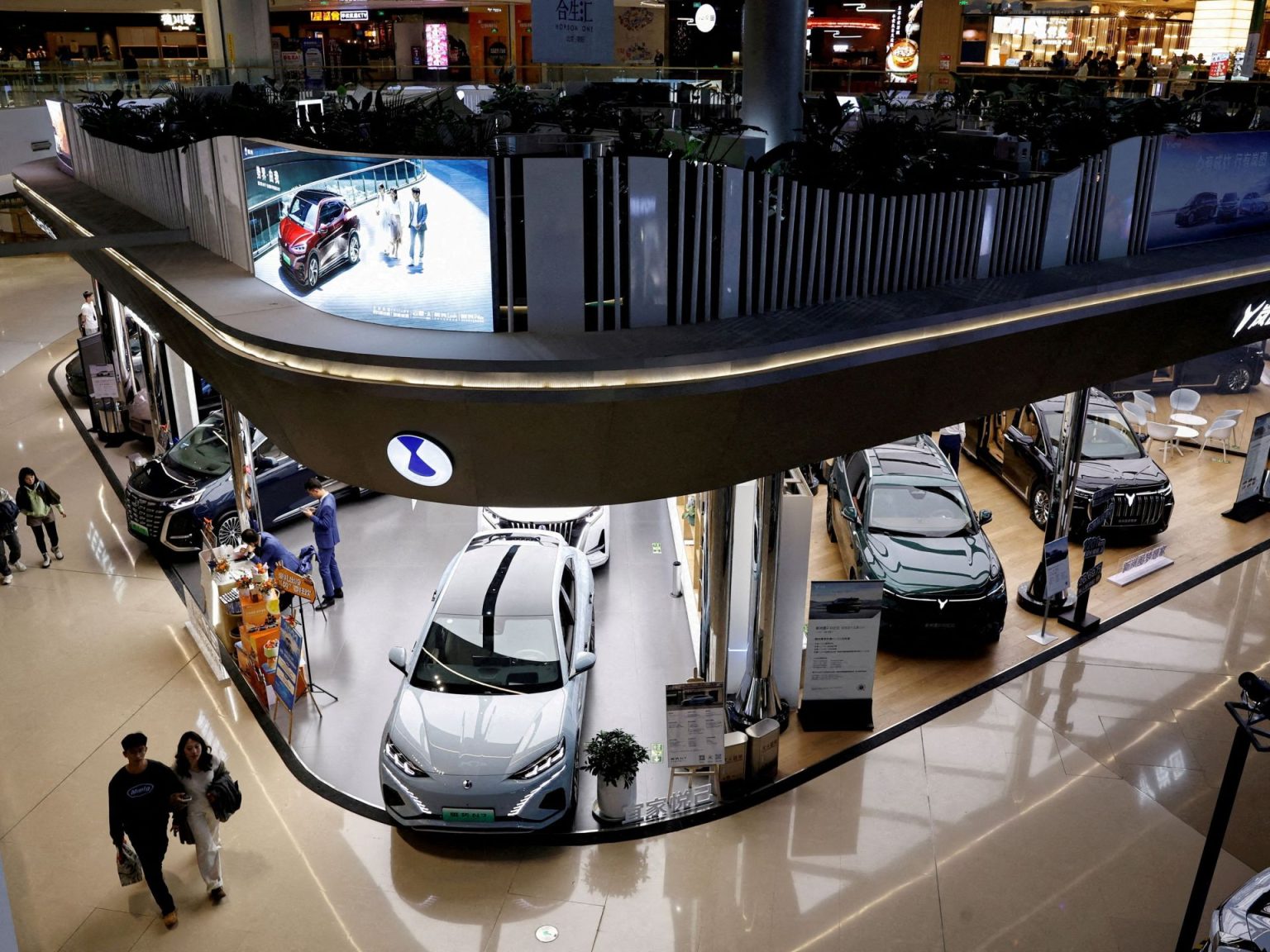 السيارات الكهربائية عنوان مواجهة جديدة بين الصين والغرب