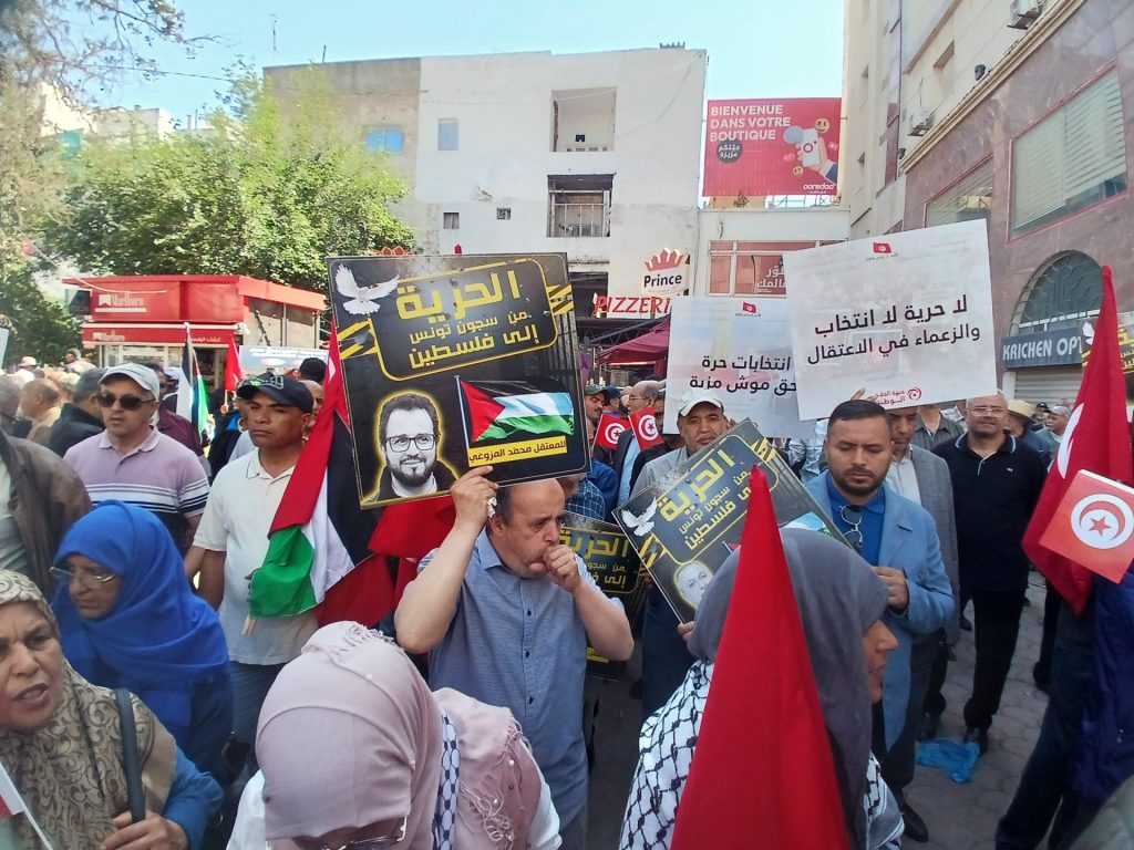 المعارضة التونسية تطالب بموعد للانتخابات وبضمانات لنزاهتها