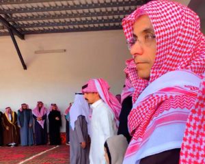 أُسرة «آل مسفر» تستقبل المعزين في فقيدهم «خلوفة»