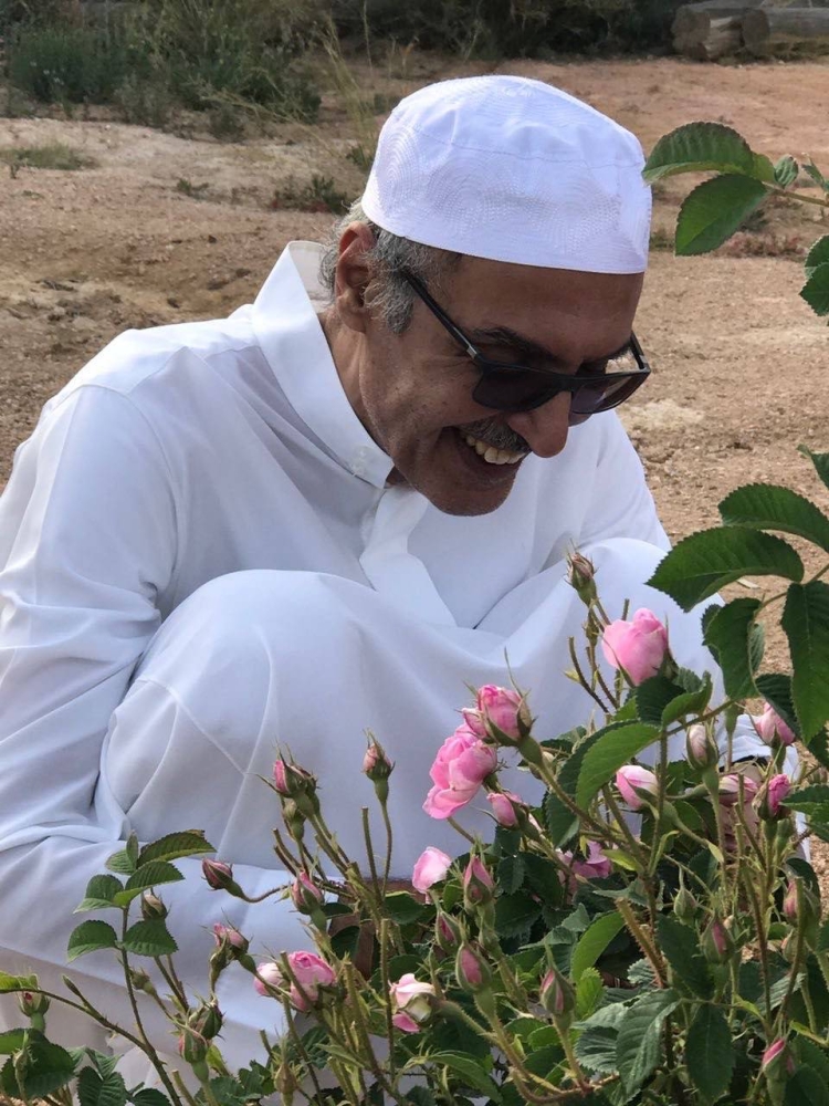 البدر «أنسن العاطفة» و«حلّق بالوطن» وحدّث الأغنية