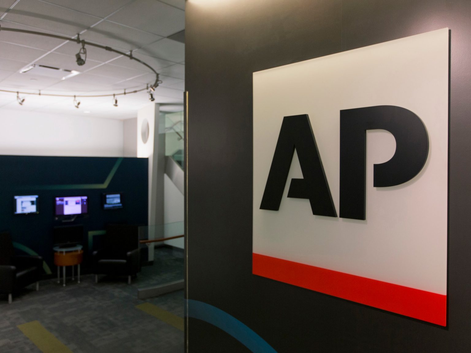 أسوشيتد برس: روايات ارتكاب حماس عنفا جنسيا في 7 أكتوبر ملفقة