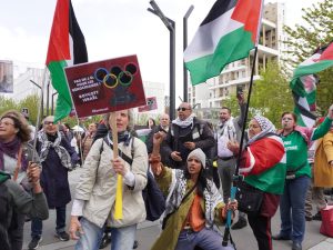 وقفة احتجاجية أمام لجنة الألعاب الأولمبية في باريس تنديدا بالحرب على غزة