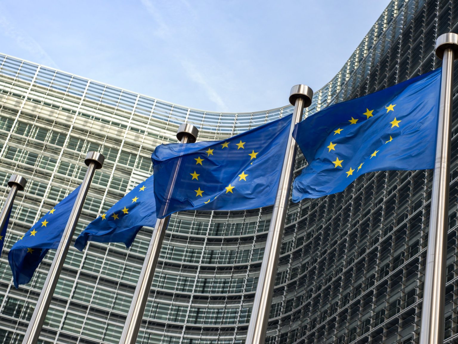 لاكروا: هل بمقدور أوروبا الدفاع عن نفسها؟