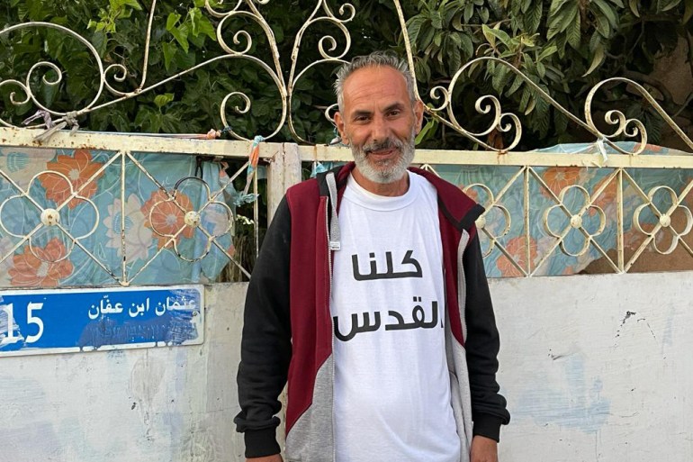 3-أسيل جندي، الشق الشرقي من حي الشيخ جراح، صالح ذياب أحد السكان المهددين بالإخلاء لصالح المستوطنين (الجزيرة نت)