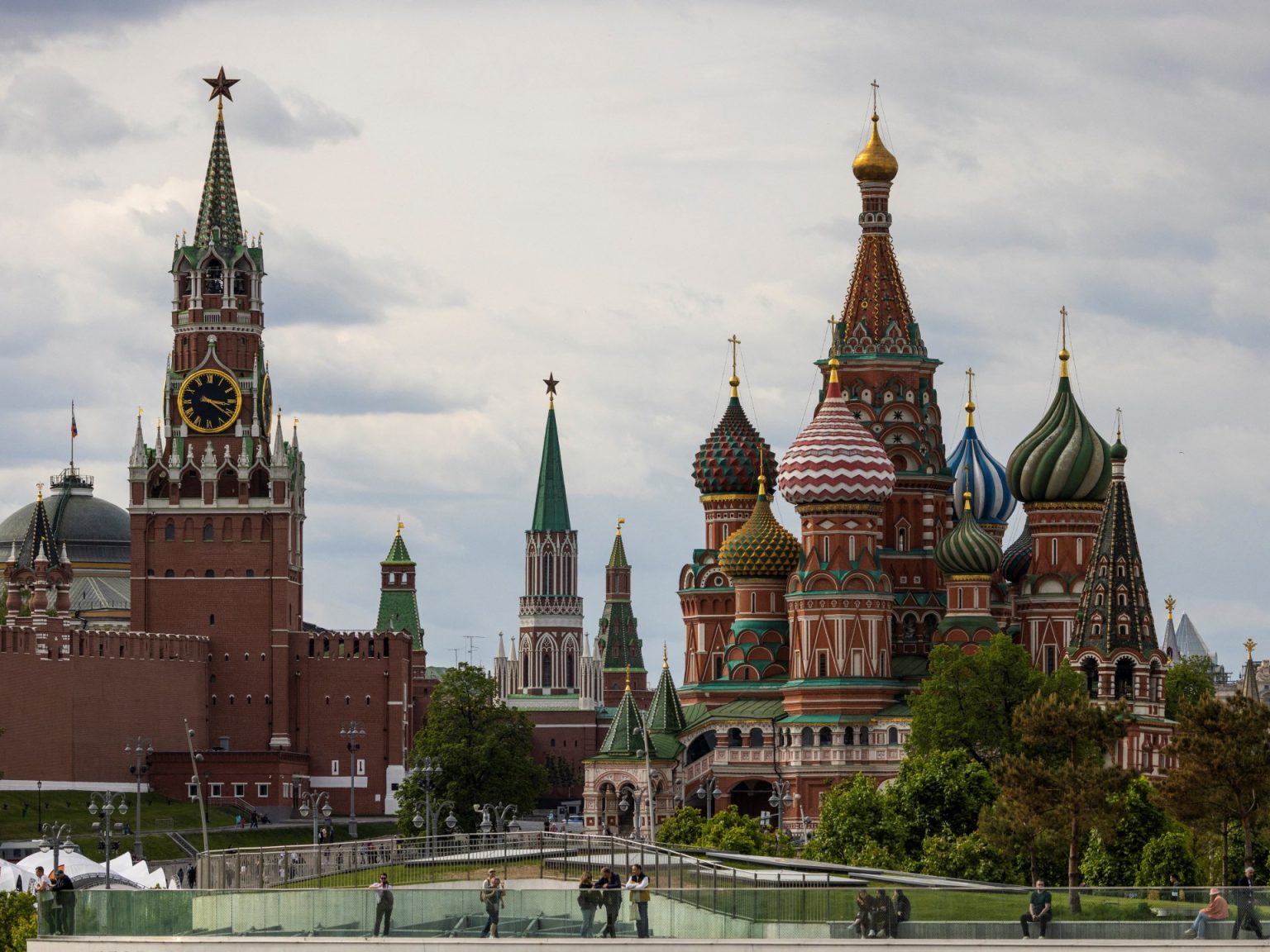 روسيا تدعو طالبان للمشاركة في منتدى اقتصادي مهم