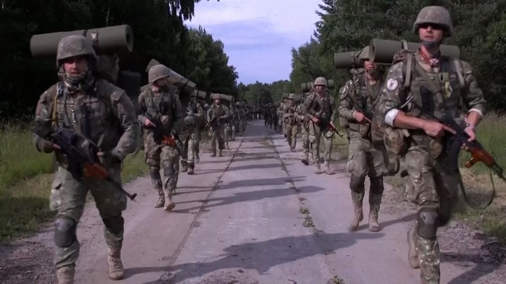 فيديو. 9 آلاف جندي يشاركون في مناورات عسكرية للناتو في منطقة البلطيق