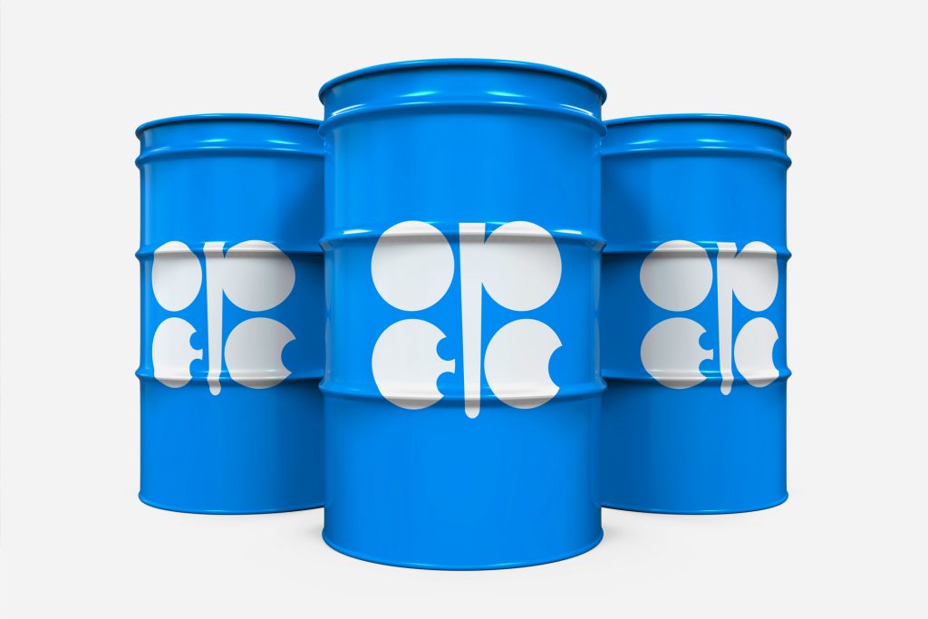 رويترز: أوبك بلس قد تمدد أجل تخفيضات إنتاج النفط