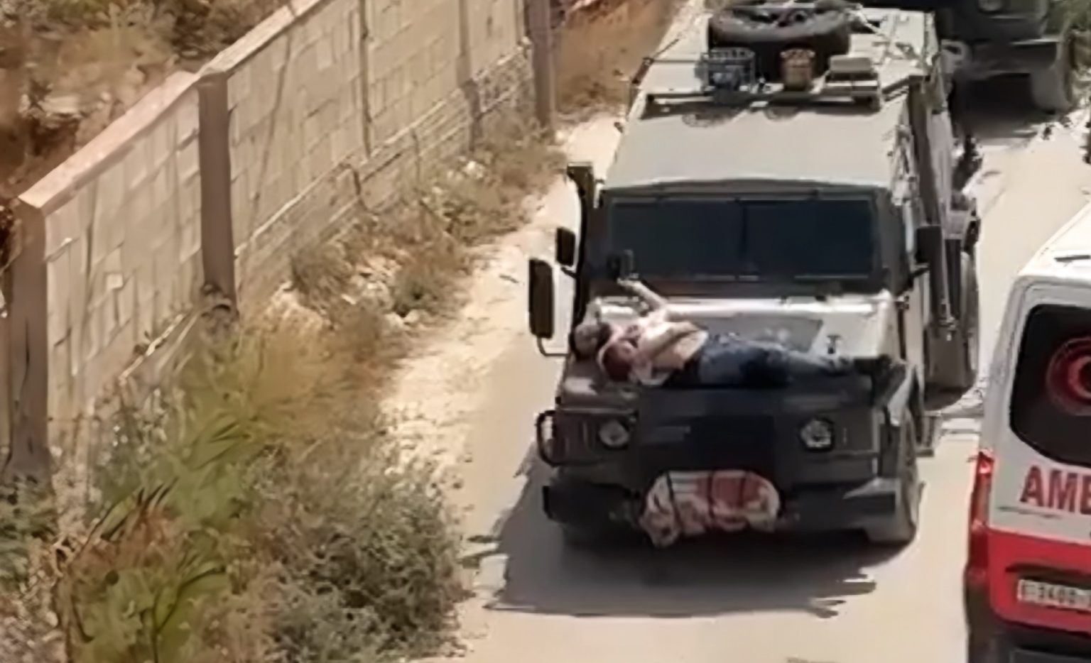 واشنطن: تقييد فلسطيني بمقدمة سيارة “صادم” ورد إسرائيل “مناسب تماما”