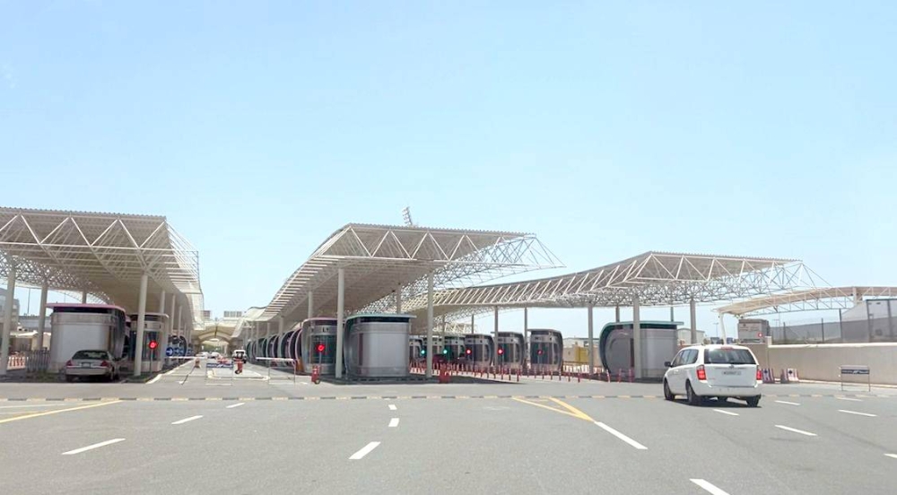 التطبيق بعد 4 أيام.. تأمين إلكتروني للمركبات المتوجهة إلى البحرين