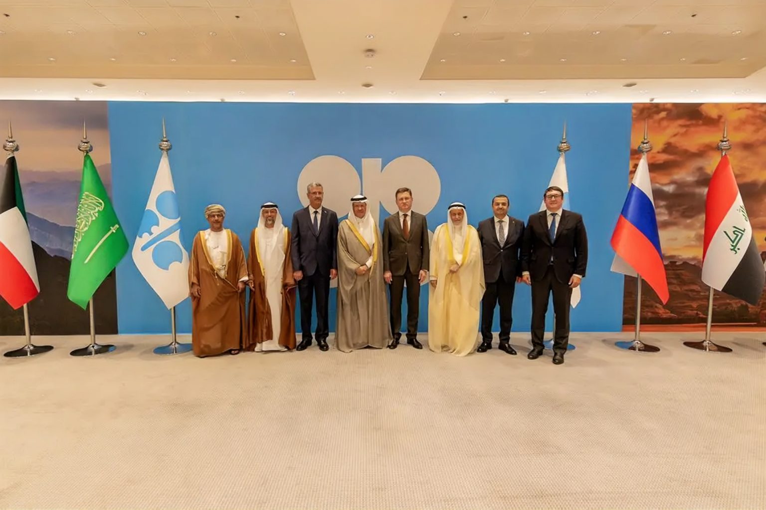 “أوبك بلس” يمدد تخفيض الإنتاج حتى نهاية 2025