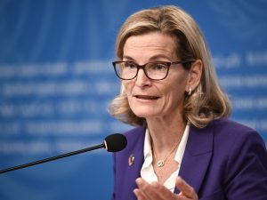 “المارد خرج من القمقم”.. البشرية في سباق مع الزمن لتعلّم كيفية استخدام الذكاء الاصطناعي