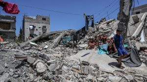 الحرب على غزة.. استشهاد 60 فلسطينيا بيوم واحد والأونروا تؤكد أنه لا مكان آمنا بالقطاع