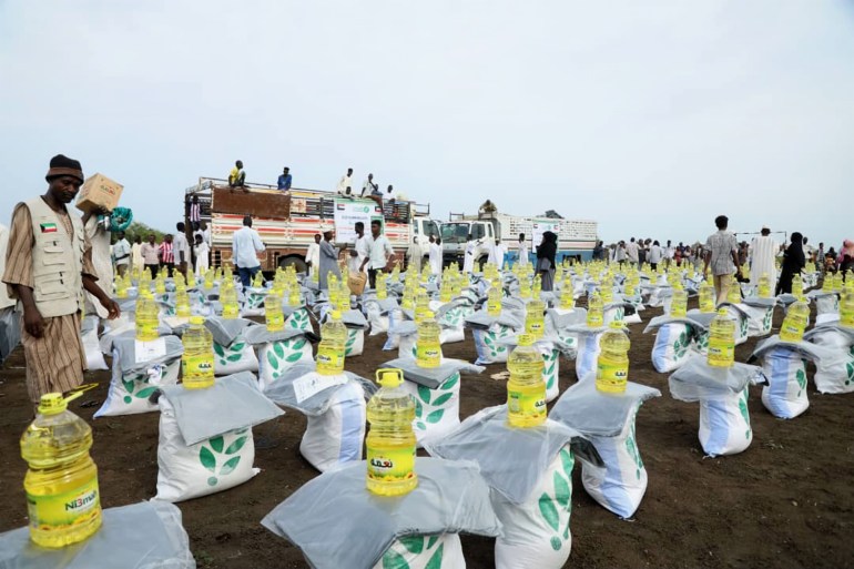 مساعدات كويتية لمتضرري السيول وسط السودان