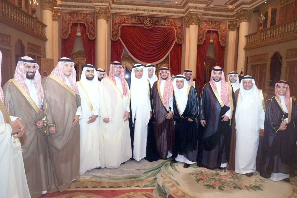 أمراء يشرفون أفراح أزهر والمداح