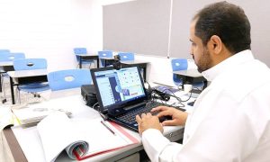 «التعليم» تحدّد ضوابط تكليف التدريس عن بُعد
