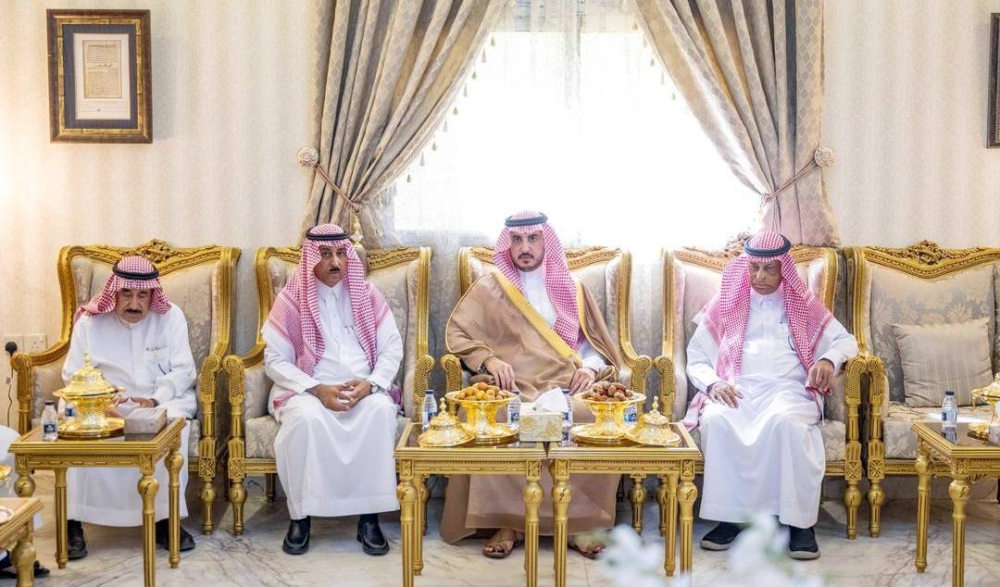 أمير الجوف يعزي أسرة البراهيم