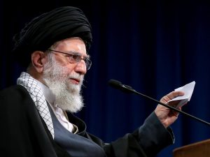 واشنطن بوست: إسرائيل تقصف حزب الله بعنف لكن حليفته الرئيسية مترددة بالتدخل