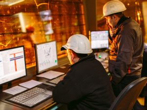 أعلى 10 تخصصات هندسية أجرا في العالم بعد التخرج من الجامعة