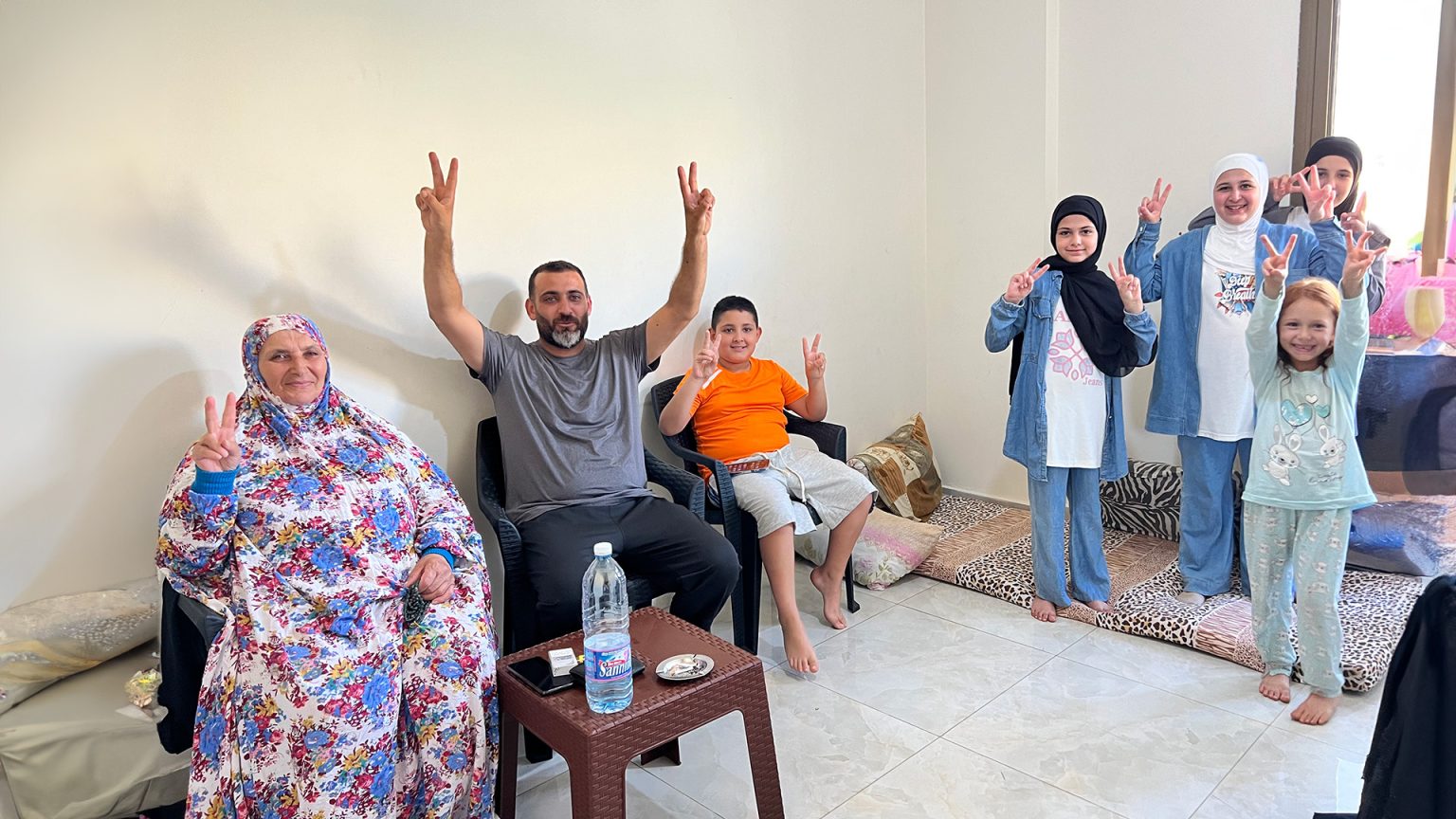 بيوت اللاجئين الفلسطينيين تستقبل نازحي الجنوب