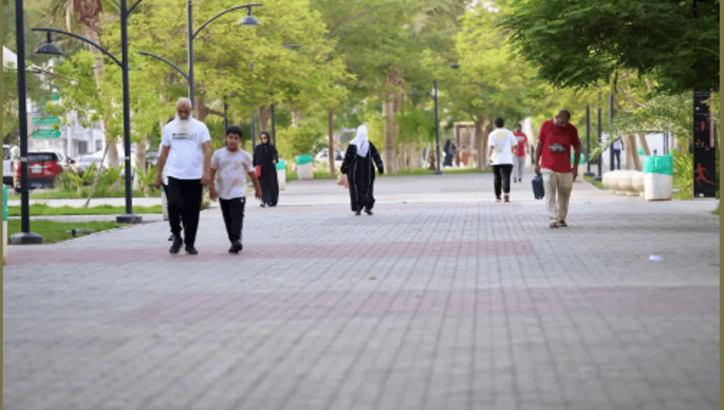 الأجواء المعتدلة تجذب أهالي وزوار محافظة جدة لممارسة الأنشطة الرياضية