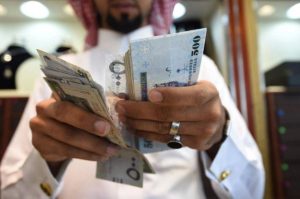 سعر الريال السعودي مقابل الجنيه المصري والعملات العربية اليوم الأربعاء 22-3-1446