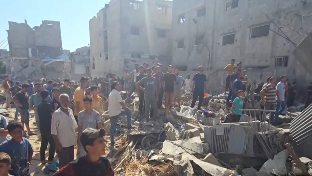 شهداء ومصابون بقصف إسرائيلي استهدف منزلا بحي الشجاعية في غزة