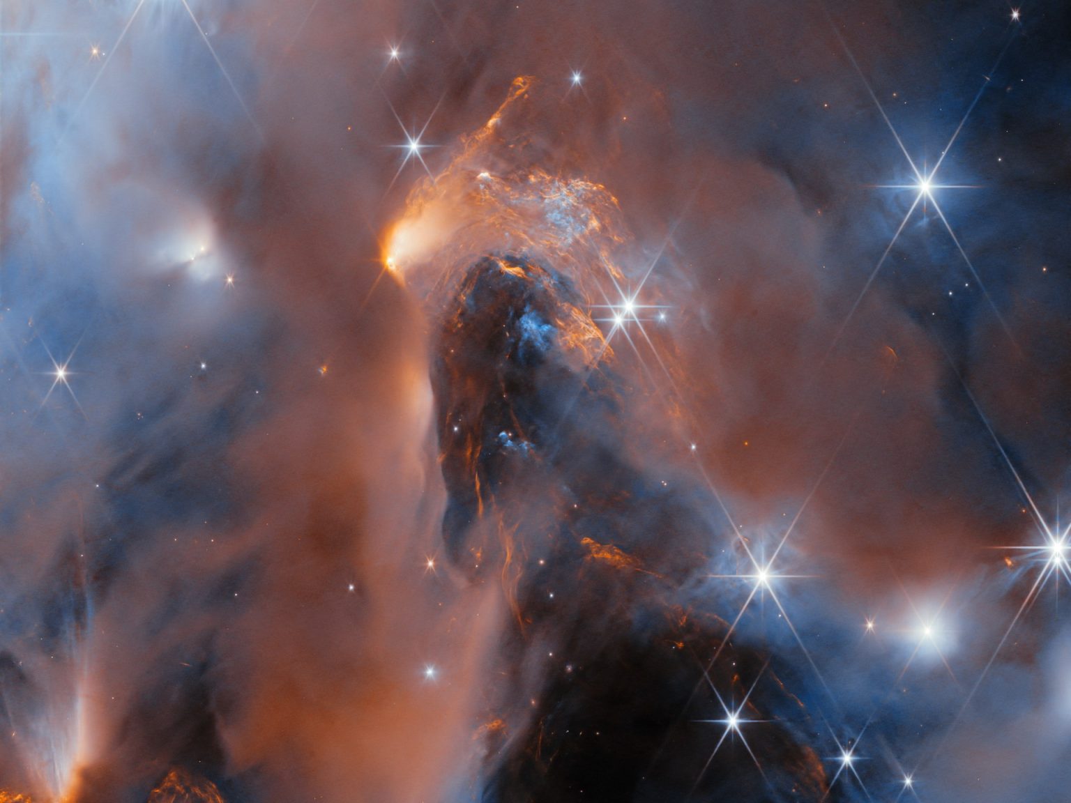 شاهد.. جيمس ويب يكتشف أقزاما بنية في سديم بديع