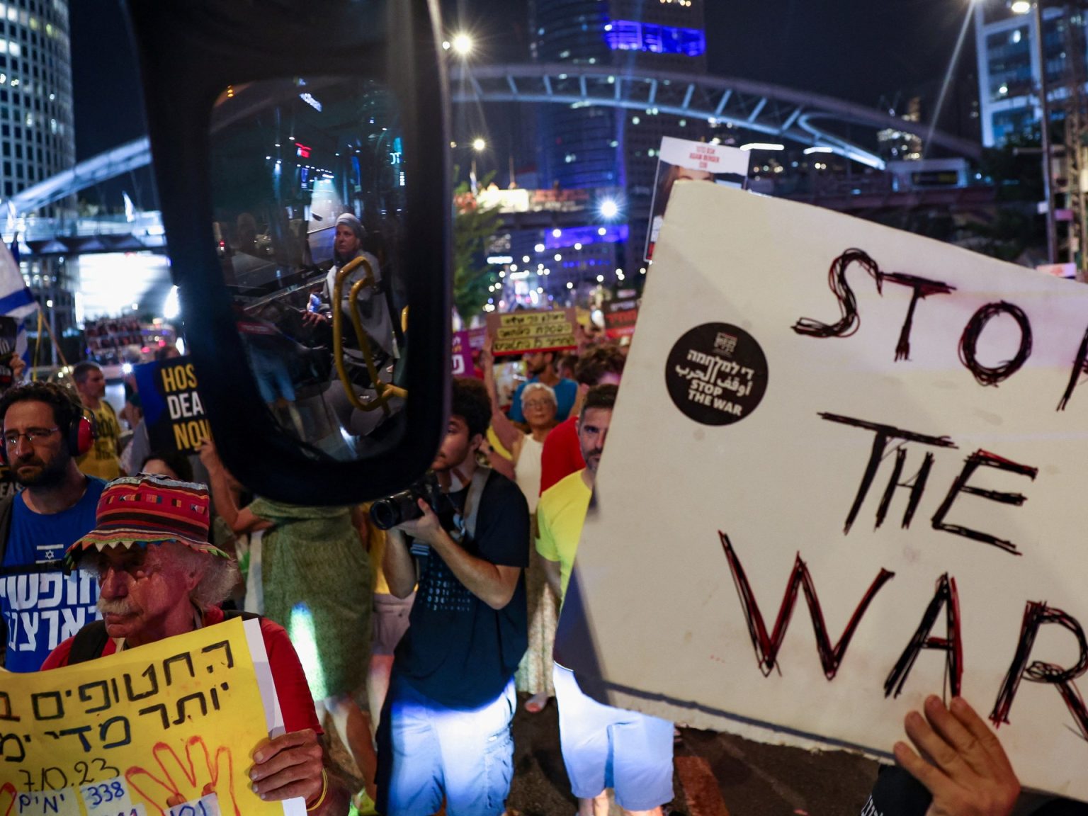 ميديا بارت: آلاف الإسرائيليين يطالبون بفرض عقوبات على إسرائيل