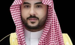 وزير الدفاع السعودي ونظيره البريطاني يبحثان التنسيق المشترك لخفض التصعيد في المنطقة
