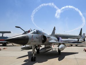 هل تساعد مقاتلات “ميراج” الفرنسية أوكرانيا على مواجهة روسيا؟