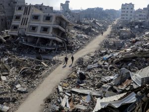 الاحتلال يمنع دخول المساعدات لشمال غزة والمقاومة تستهدفه بجباليا ورفح