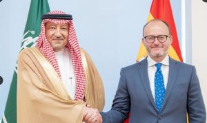 الخريجي يبحث تعزيز العلاقات الثنائية مع وزير الدولة الإسباني للشؤون الخارجية