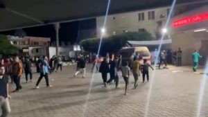 الاحتلال يقصف النازحين في مدرسة بالنصيرات ومستشفى بدير البلح