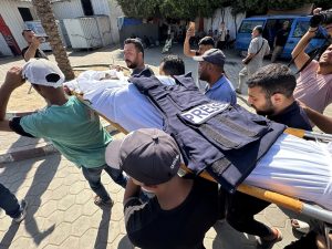 تحييد الشهود لطمس مسرح الجريمة.. حصيلة الشهداء والمعتقلين من الصحفيين بغزة
