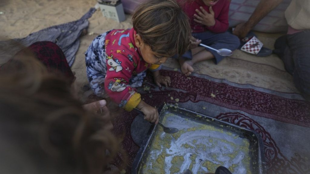 مباشر – الحرب بيومها الـ413: قتلى وجرحى في غزة وتل أبيب تبحث خطةً لتعطيل مذكرة الاعتقال وحزب الله يقصف حيفا