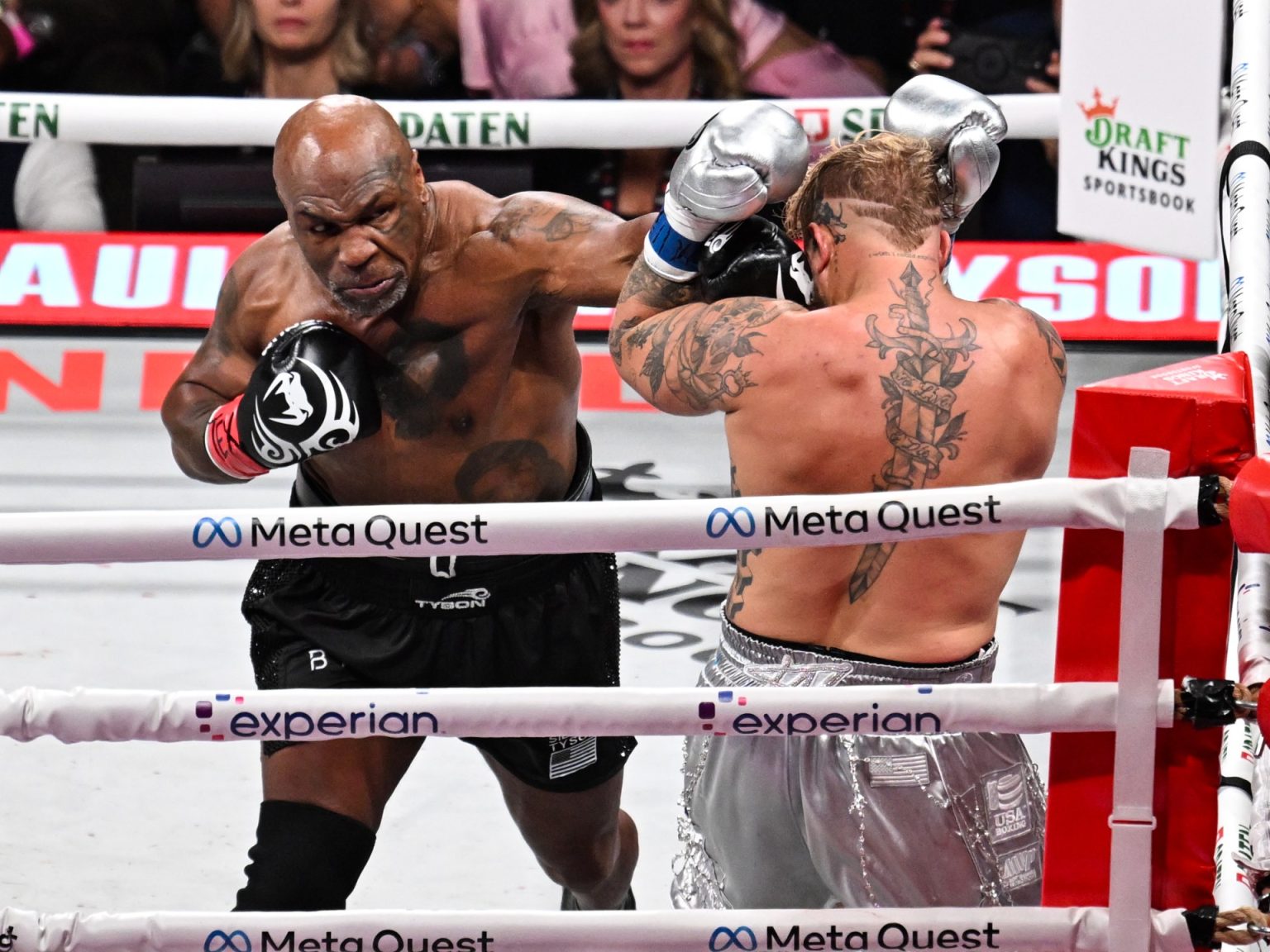 دعوى قضائية ضد تايسون بعد نزاله مع جيك بول