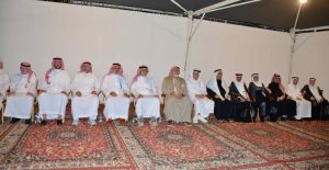 آل غالب يستقبلون المعزين في فقيدهم