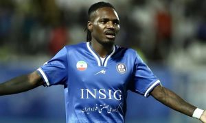 صدق أو لا تصدق.. لاعب ينتقل إلى نادٍ إيراني بالخطأ بسبب رونالدو!
