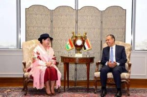 وزير الخارجية المصري: لن نقبل بدولة تضع نفسها فوق القانون الدولي