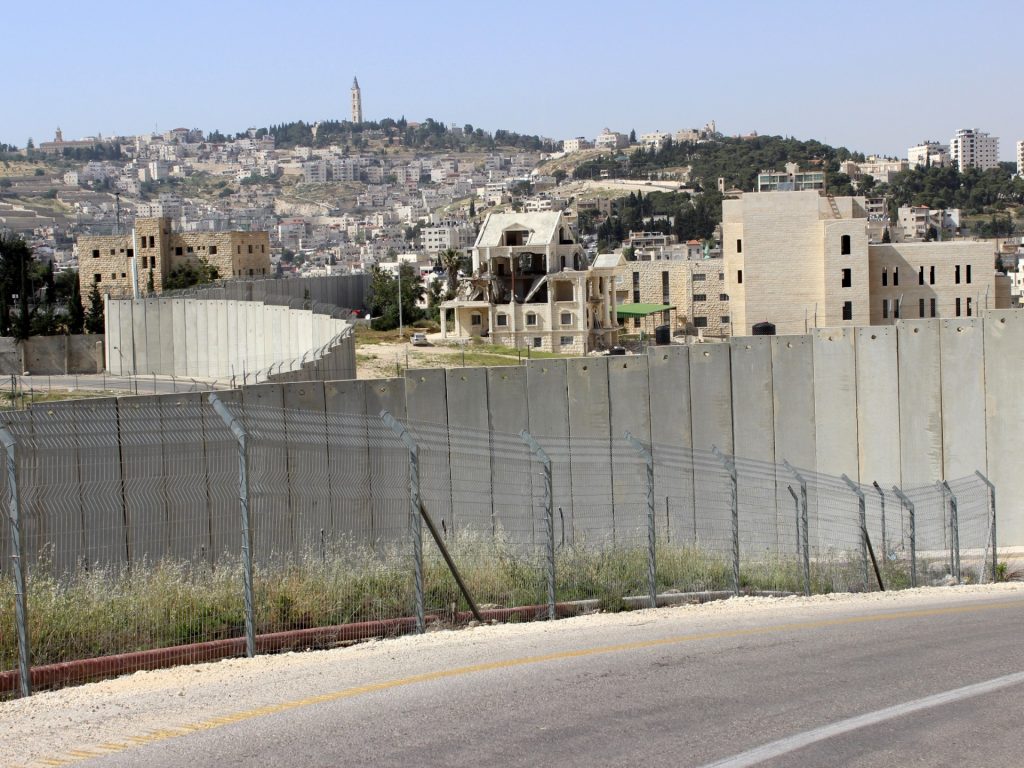هكذا يحوّل الاحتلال القدس إلى بيئة طاردة للفلسطينيين