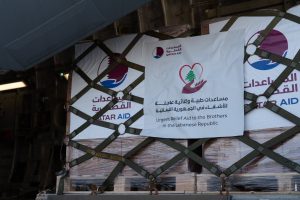 طائرة مساعدات قطرية تصل إلى مطار بيروت