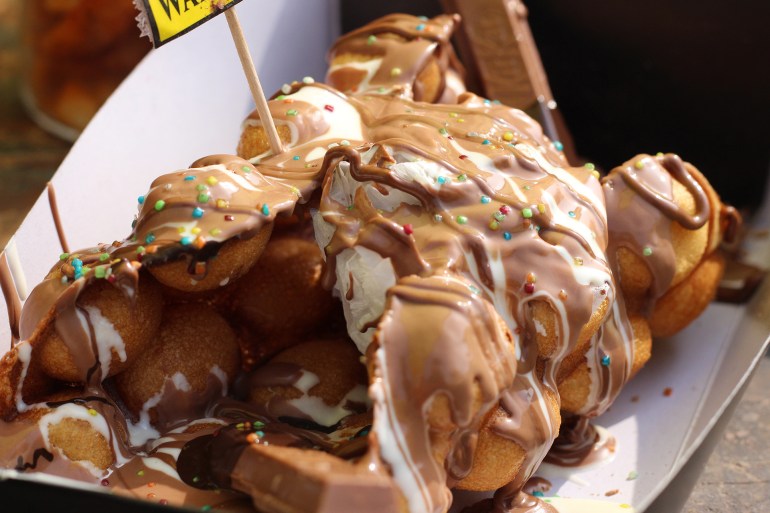 Chocolate Bubble waffle