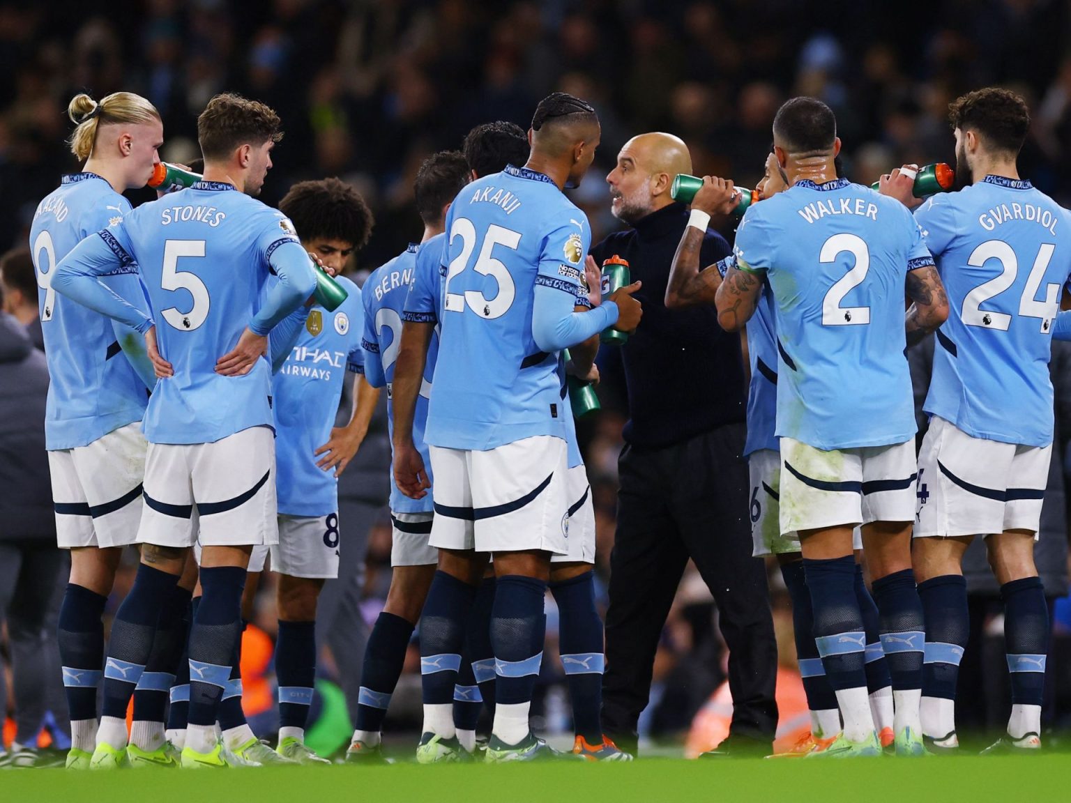 مانشستر سيتي يعادل رقما قياسيا سلبيا