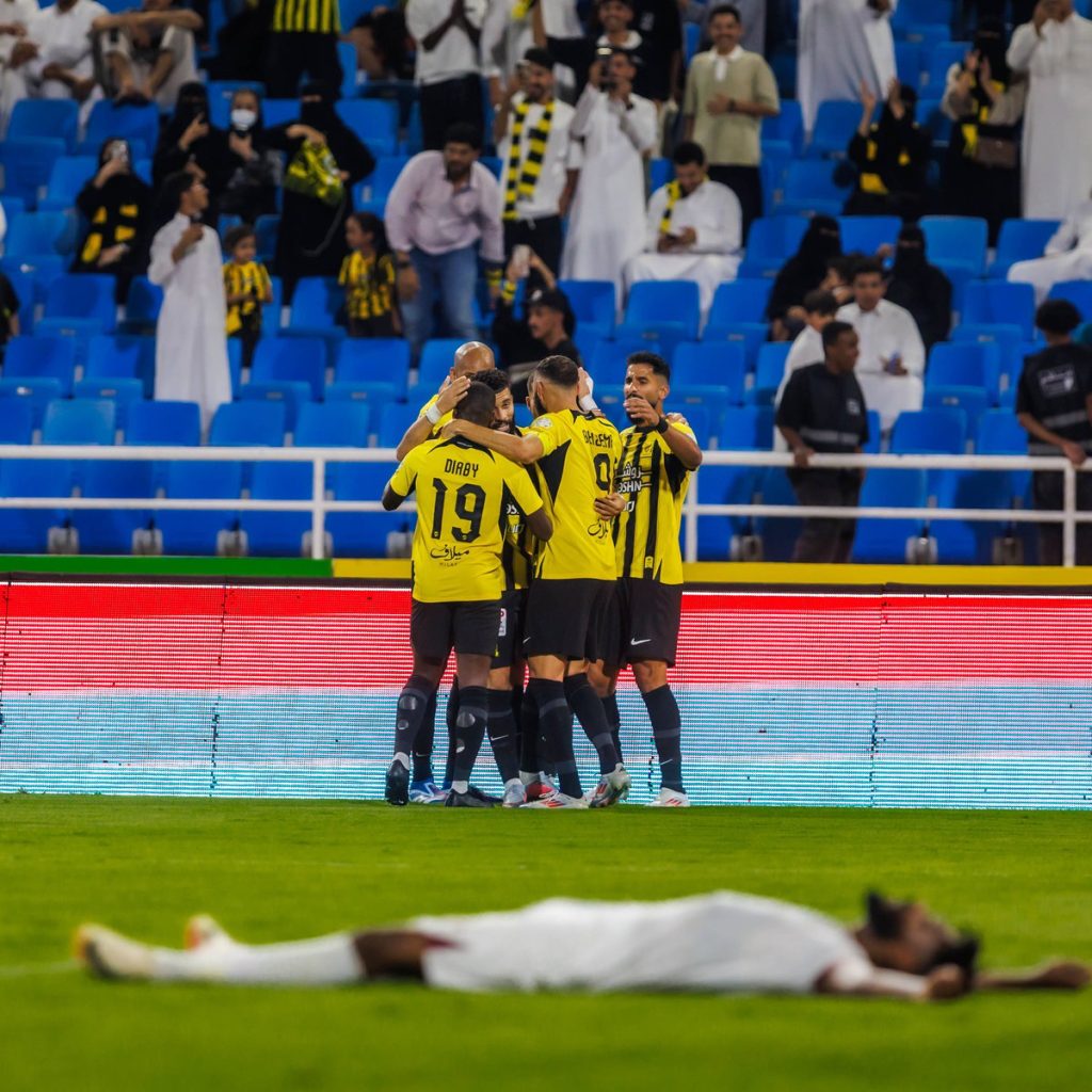 قبل الجولة الـ11.. الاتحاد يلاحق الهلال في جدول ترتيب روشن
