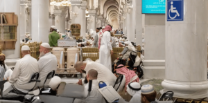 "شؤون الحرمين" تقدم خدمات متكاملة لكبار السن وذوي الإعاقة بالمسجد الحرام