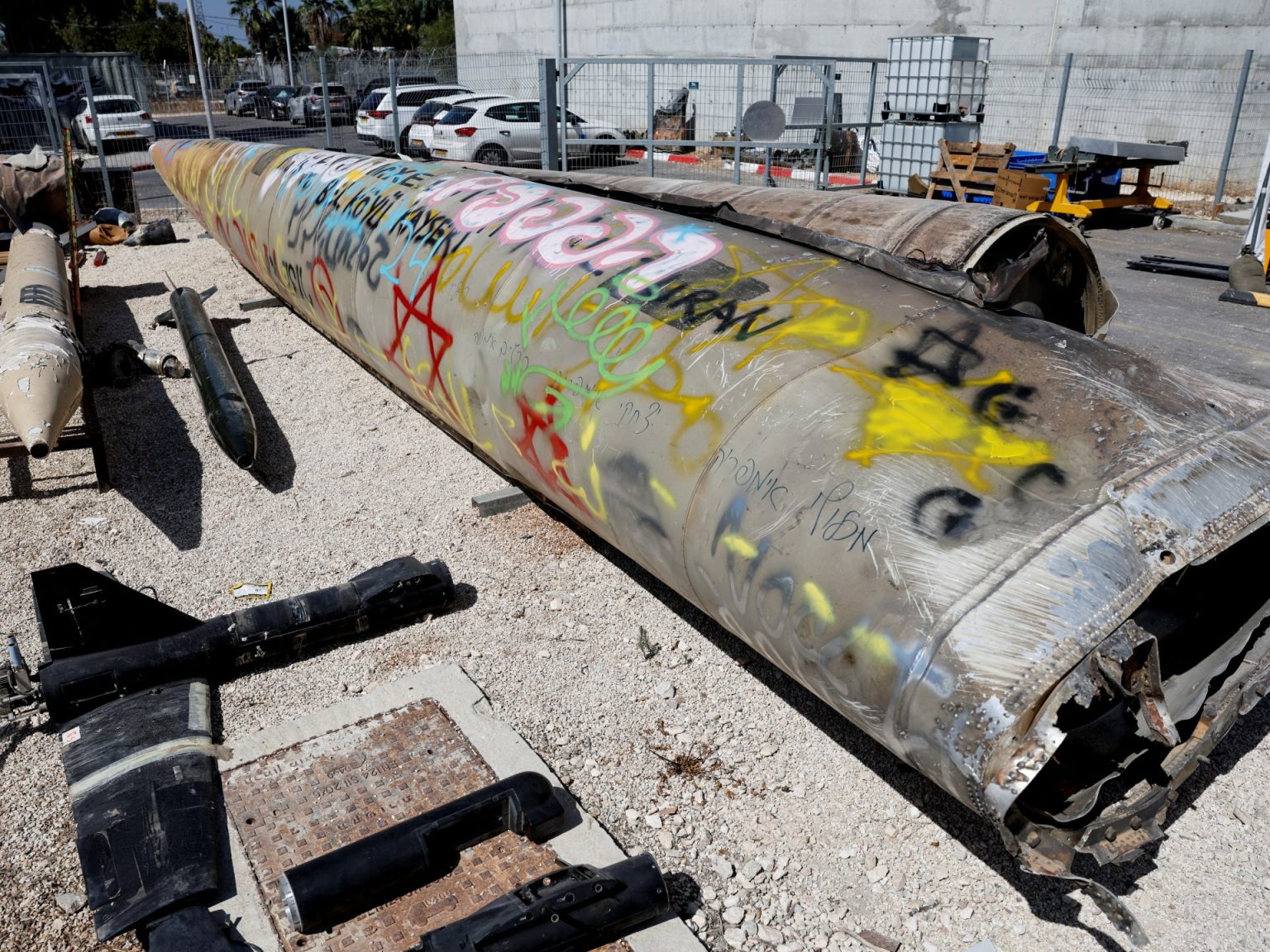 كاتب إسرائيلي: هل هذا هو السلاح الذي استخدم ضد إيران؟