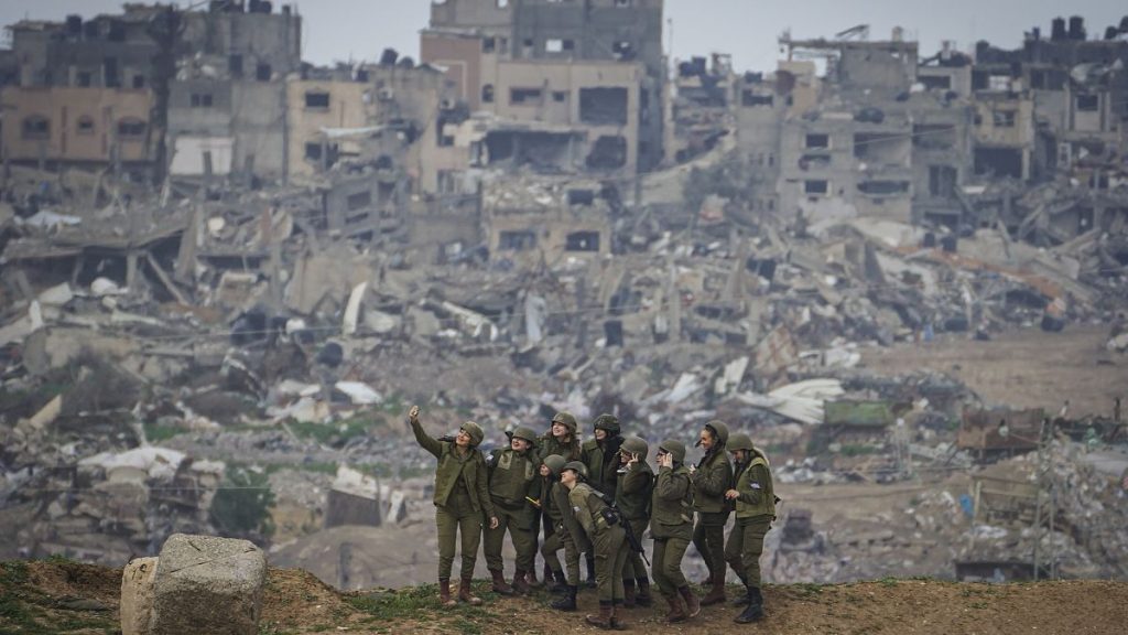 مباشر – 414 يوما من الموت والدمار والتهجير في غزة.. إسرائيل تستهدف مستشفيات القطاع وتواصل خروقاتها في لبنان