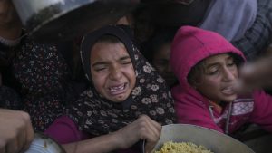 فيديو. بين صراع الظلم والمجاعة: الفلسطينيون يواجهون قسوة الأزمات الإنسانية في غزة