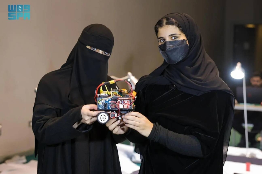 «الجوهرة وأسيل» في المركز الأول عربياً والتاسع عالمياً في الأولمبياد العالمي للروبوت WRO 2024